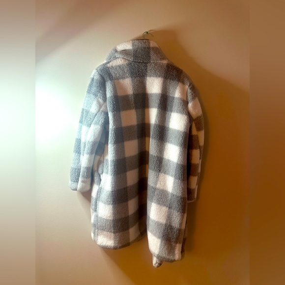 Steve Madden- Fleeced long shacket - Picture 2 of 2